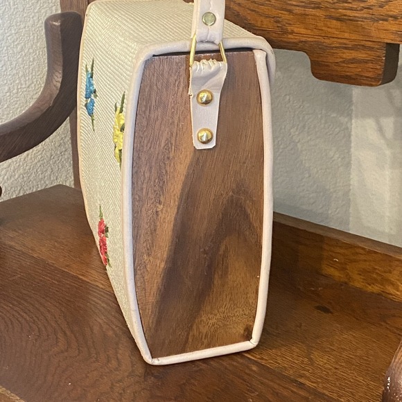 Vintage 1960s Floral Rafia Purse Beautiful Wood Sided Bag Please Read - Picture 7 of 16